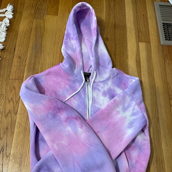 Rue21 Tops - Tie dye crop hoodie